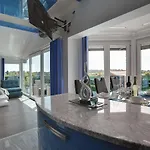 In Fa Ana Near With Pool Villa Valbandon