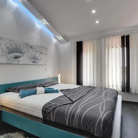 Villa In Fa Ana Near With Pool Valbandon