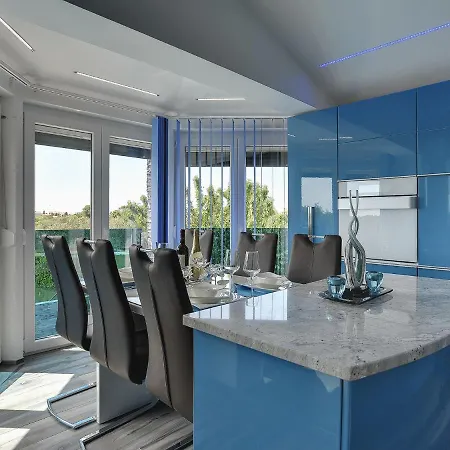 Villa In Fa Ana Near With Pool Valbandon