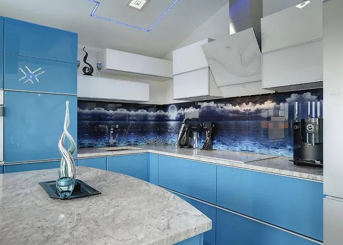 In Fa Ana Near With Pool *