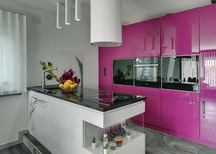 In Fa Ana Near With Pool *