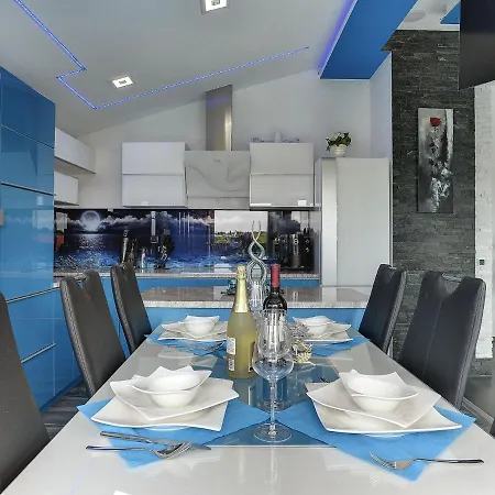 Modern In Fa Ana With Private Pool Villa