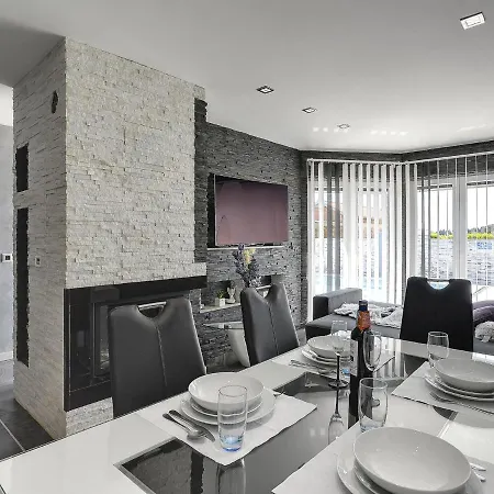 Villa Modern In Fa Ana With Private Pool *