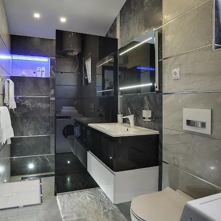 Modern In Fa Ana With Private Pool Valbandon