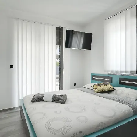 Modern In Fa Ana With Private Pool Villa