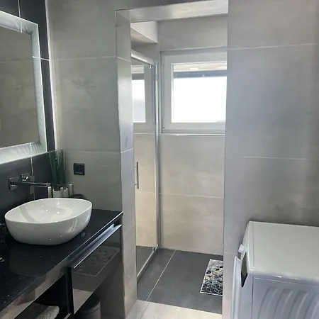 Modern In Fa Ana With Private Pool Valbandon